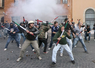 Estudantes protestam contra reforma educacional em Roma