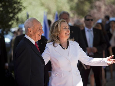 Hillary pede a Israel para atuar juntos sobre Palestina e Ir