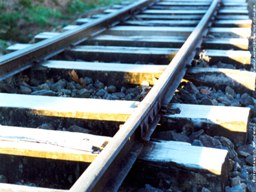 Menina morre atropelada por trem no Paran