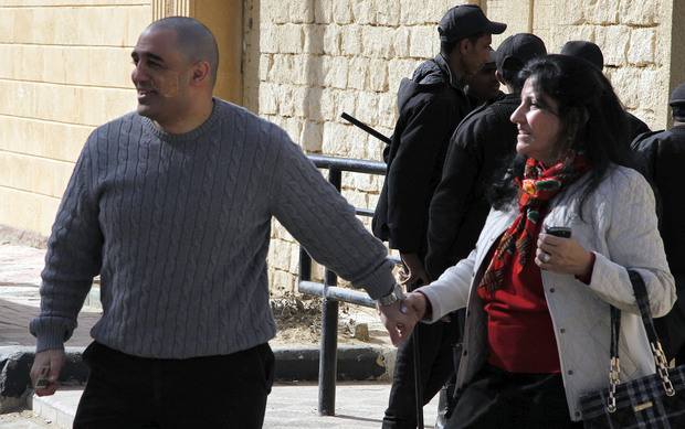 Egito liberta jornalistas da Al-Jazzera que estiveram mais d
