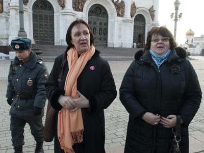 Professoras so detidas em Moscou ao celebrar ao das Pussy Riot  
