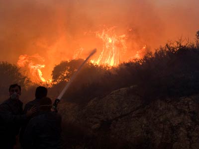 Israel ainda combate incndio florestal que j matou ao menos 40