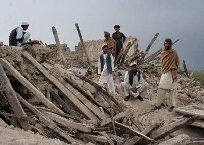 Terremoto no Afeganisto pode ter matado mais de 80