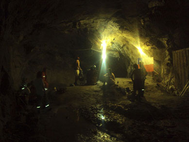 Um dos 33 mineiros do Chile diz que grupo pensou em canibalismo 