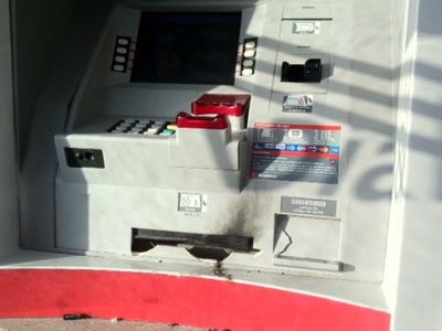 Polcia detona dinamite instalada em caixa eletrnico em Manaus