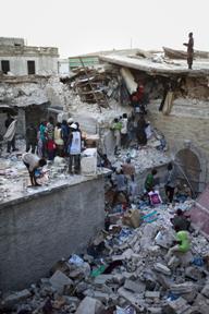 Hospitais no Haiti no tm nem gaze, diz MSF