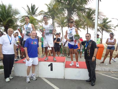 Atletas de Maratazes na 5 Corrida Zumbi dos Palmares