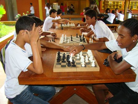 Xadrez vira mania em escola de Maratazes.