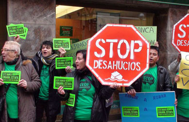 Ativistas organizam barreiras contra aes de despejo na Espanha