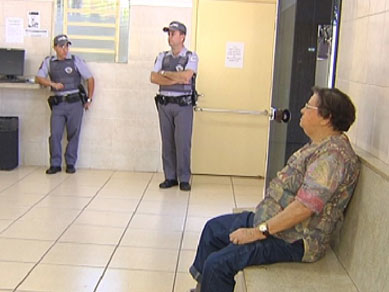 Aposentada  mal atendida e volta a banco armada em Rio Preto, SP