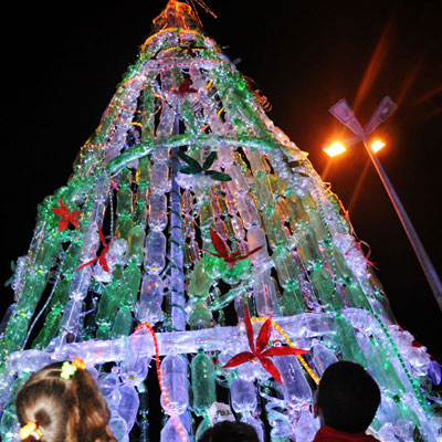 Inaugurada em Aracaju rvore de Natal ecolgica de 15 metros