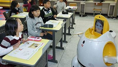 Robs substituem professores em salas de aula da Coreia do Sul