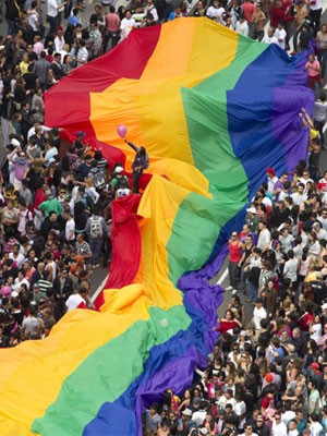 Parada Gay deste ano em SP ter show de Daniela Mercury
