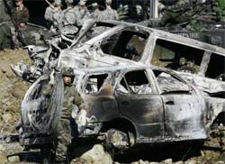 Srvios de Kosovo incendeiam postos de fronteira 