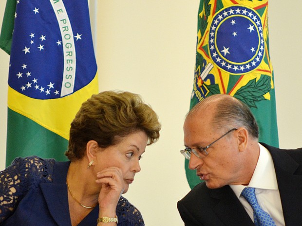 Dilma e Alckmin assinam contratos de obras de gua e transpo