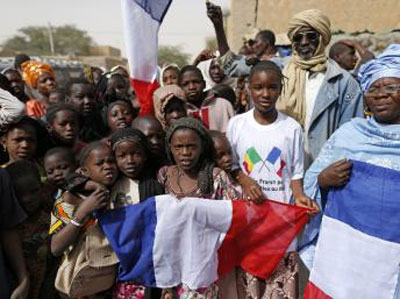 Tropas francesas bombardeiam extremo norte do Mali    