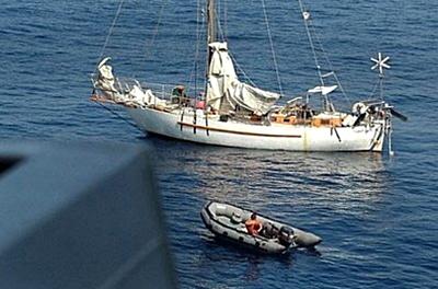 frica - Patrulha captura 14 supostos piratas na Somlia
