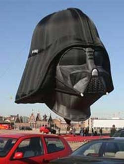 Darth Vader gigante sobrevoa a Europa