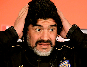 Maradona elogia estreia 