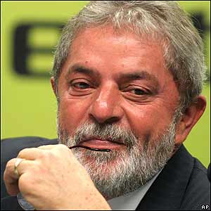 Lula defende programa de crdito e diz que pobre  bom pagad