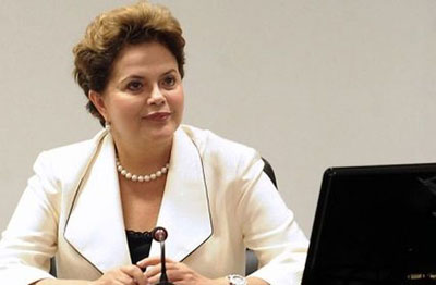 Dilma perde apoio e tem 30% das intenes de voto para 2014--Datafolha