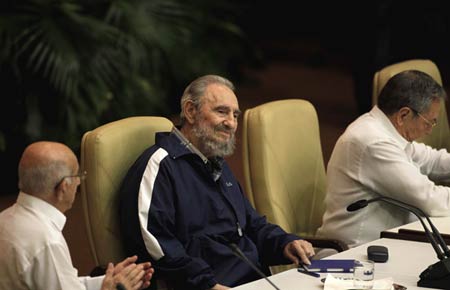Ral Castro substitui Fidel como lder do Partido Comunista de Cuba