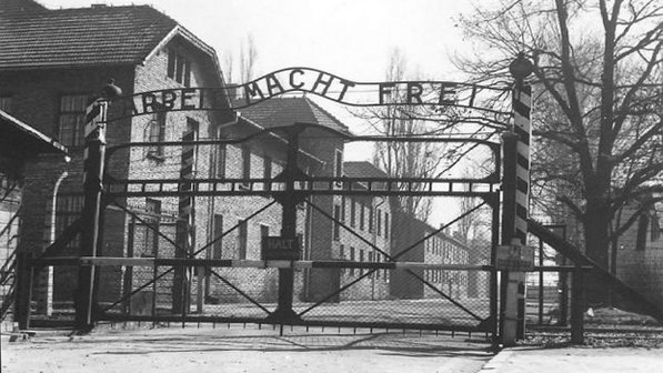 Nos 70 anos da libertao de Auschwitz, Alemanha pede para q