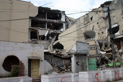 Terremotos no Ir causaram prejuzos estimados em US$ 400 milhes