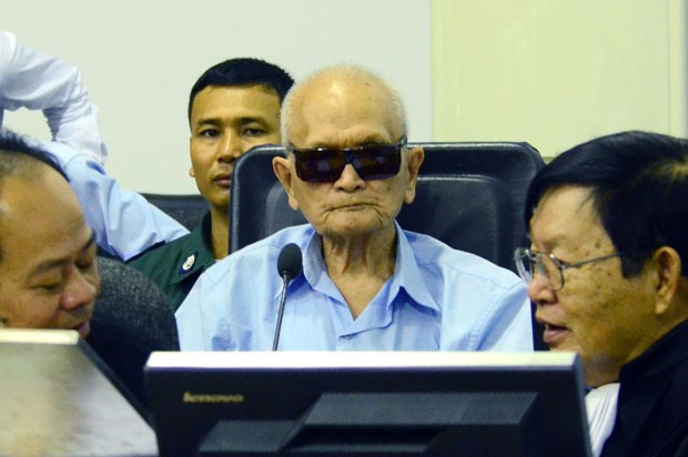 Ex-dirigentes do Khmer Vermelho so julgados por genocdio