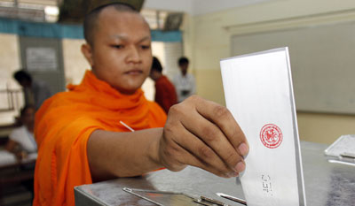 Oposio rejeita resultado das eleies no Camboja