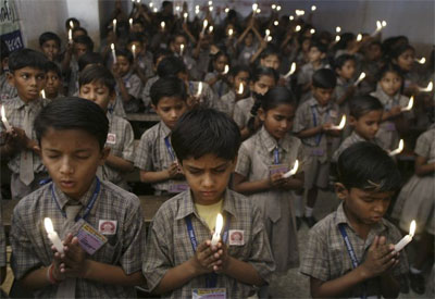 Homenagem as Vtimas dos Ataques em Mumbai