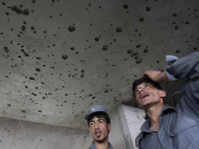 Polcia mata militantes aps ataques mltiplos na capital do Afeganisto