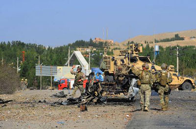 Ataque de insurgentes a consulado dos EUA no Afeganisto deixa 3 mortos