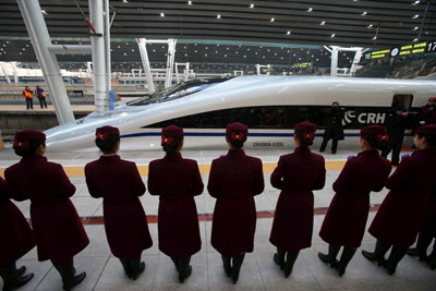 China inaugura a maior linha de alta velocidade do mundo  