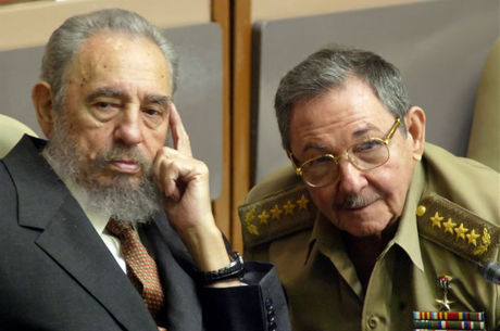 Fidel Castro diz no ter confiana nos Estados Unidos mas ap