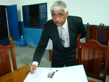 Vereador petista toma posse em Maratazes.