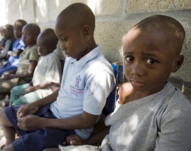 Americanos presos alegam que tentavam salvar 33 crianas do  Haiti