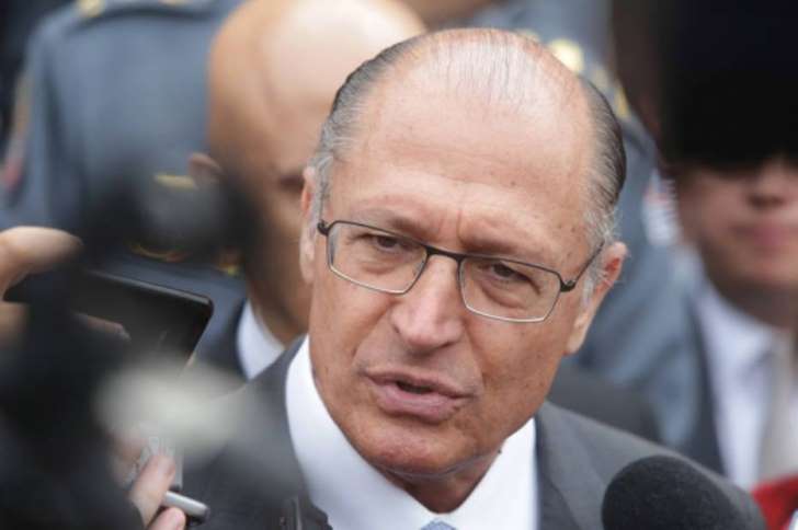 Alckmin reduz ICMS sobre galo de gua mineral de 18% para 7