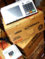 Urnas eletrnicas tero Linux e biometria em 2008
