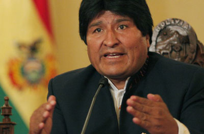 Morales prepara lei para proteger mulheres contra a violncia  