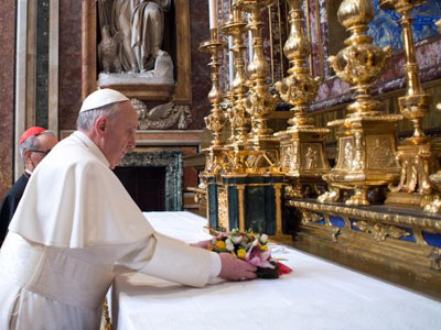 Papa Francisco visita baslica em primeiro ato do pontificado  