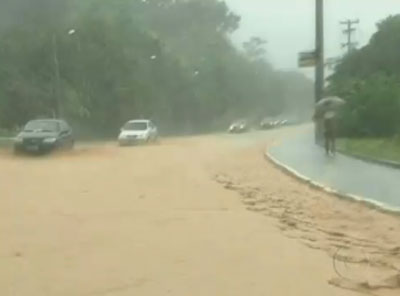 Chuva faz Defesa Civil decretar estado de ateno em Angra 