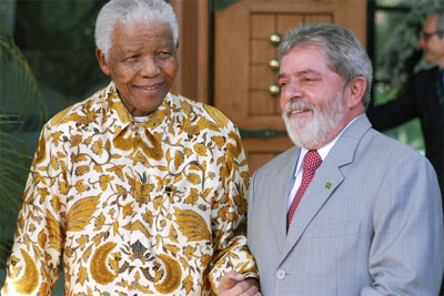Mandela "interrompe" recluso para receber Lula