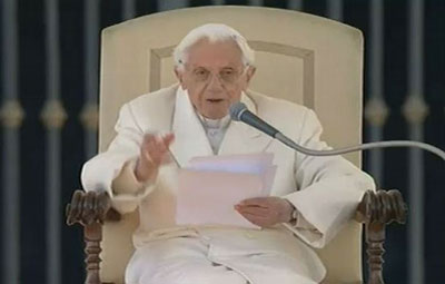 Bento XVI se despede de cardeais e promete obedincia ao novo papa  