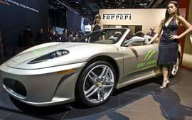 Ferrari apresenta seu primeiro carro movido a etanol