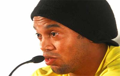 Ronaldinho no polemiza sobre liberao para Pequim 