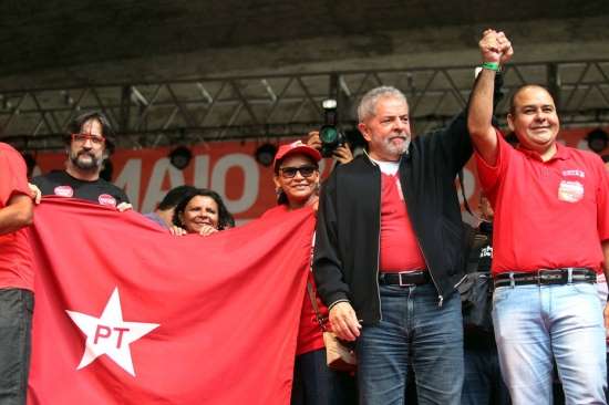 Lula critica terceirizao e reduo da maioridade penal em 