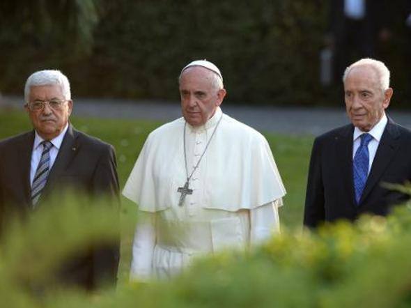 Papa liga para Peres e Abbas preocupado com Faixa de Gaza