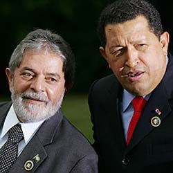 Aps elogio  democracia da Venezuela, Chvez pede aplausos 
