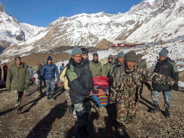 Nmero de desaparecidos aps nevasca no Nepal